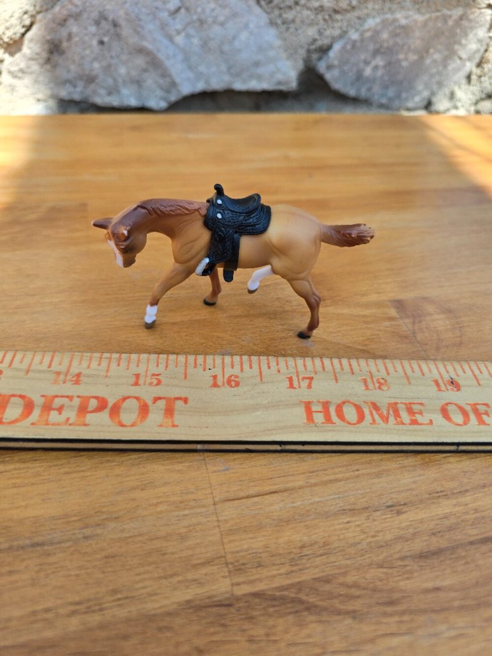 Breyer Stablemates 2 Western Saddles & Apricot Dun Horse